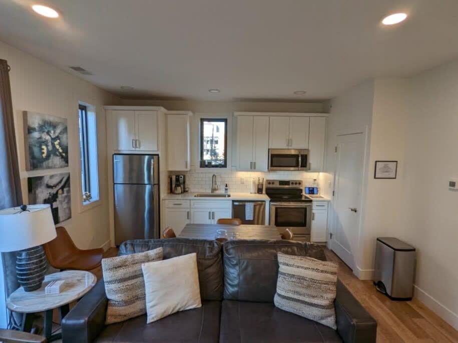 Location Location - Capri Condo 212 مدينة ترافيرز المظهر الخارجي الصورة