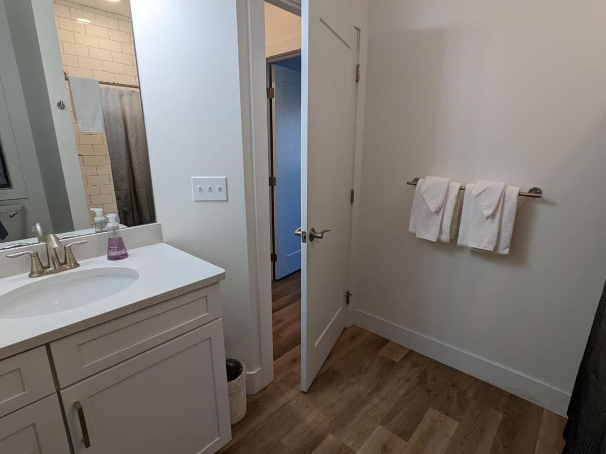 Location Location - Capri Condo 212 مدينة ترافيرز المظهر الخارجي الصورة