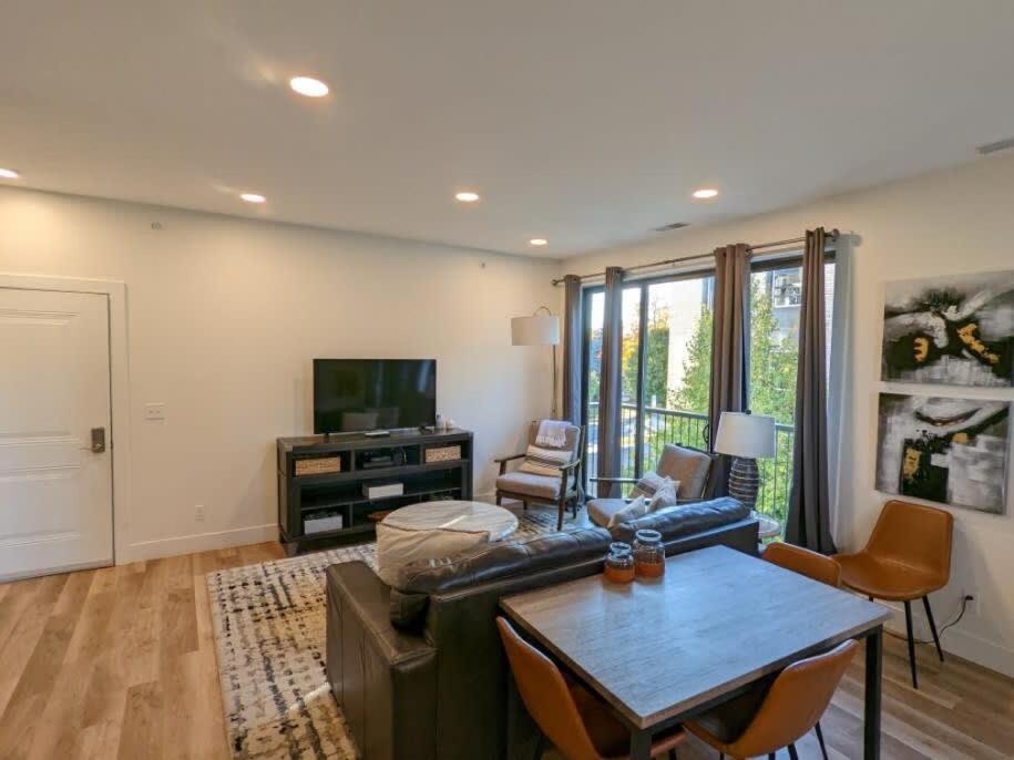 Location Location - Capri Condo 212 مدينة ترافيرز المظهر الخارجي الصورة