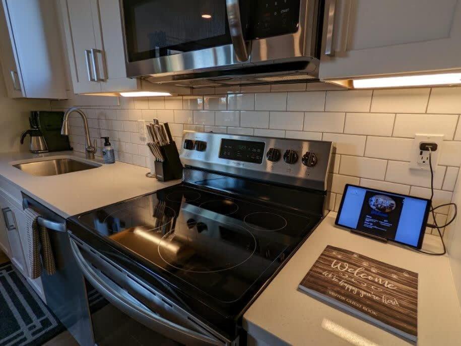 Location Location - Capri Condo 212 مدينة ترافيرز المظهر الخارجي الصورة