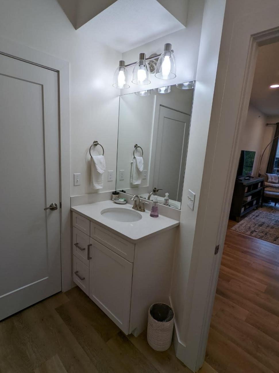 Location Location - Capri Condo 212 مدينة ترافيرز المظهر الخارجي الصورة
